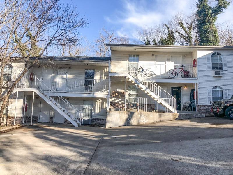 Apartment for rent at 628 N Oakland Ave #6, Fayetteville, AR 72701