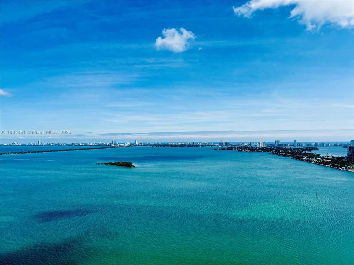 House for rent at 2020 N Bayshore Dr #3706, Miami, FL 33137
