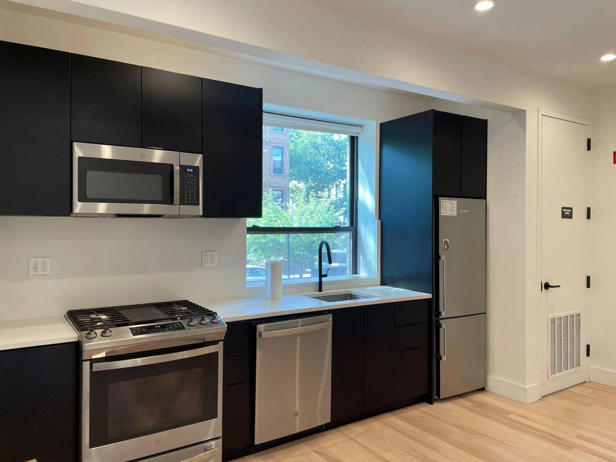 Apartment for rent at 527 Monroe St #1C, Brooklyn, NY 11221