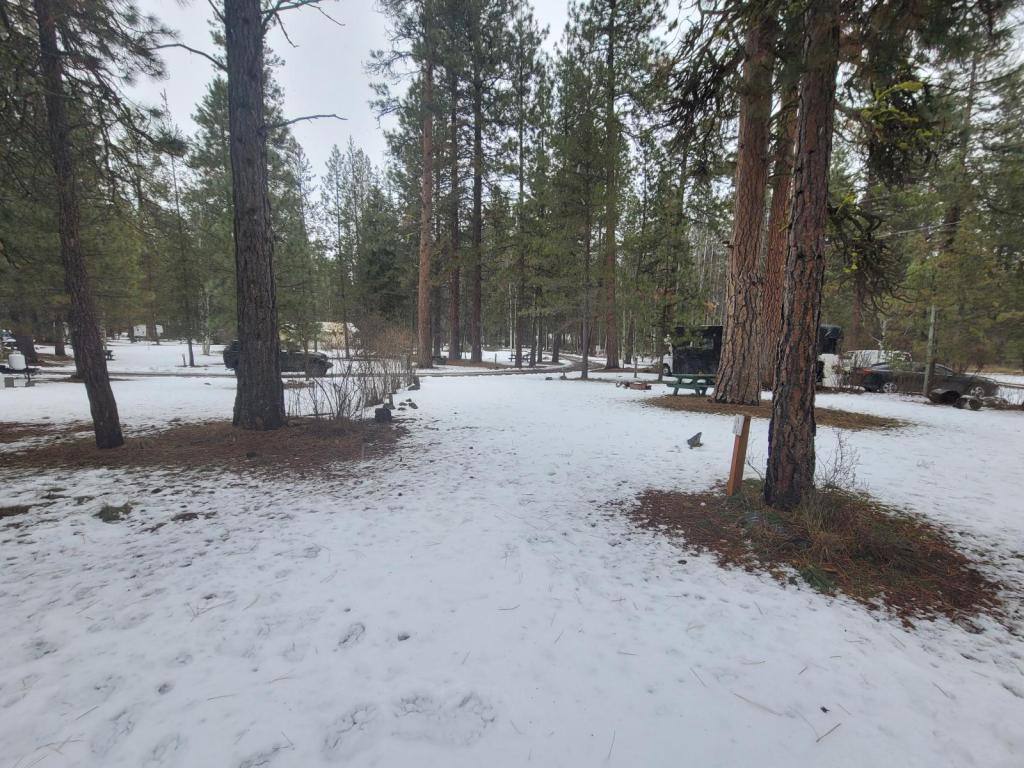 House for rent at 38400 US-97, Chiloquin, OR 97624