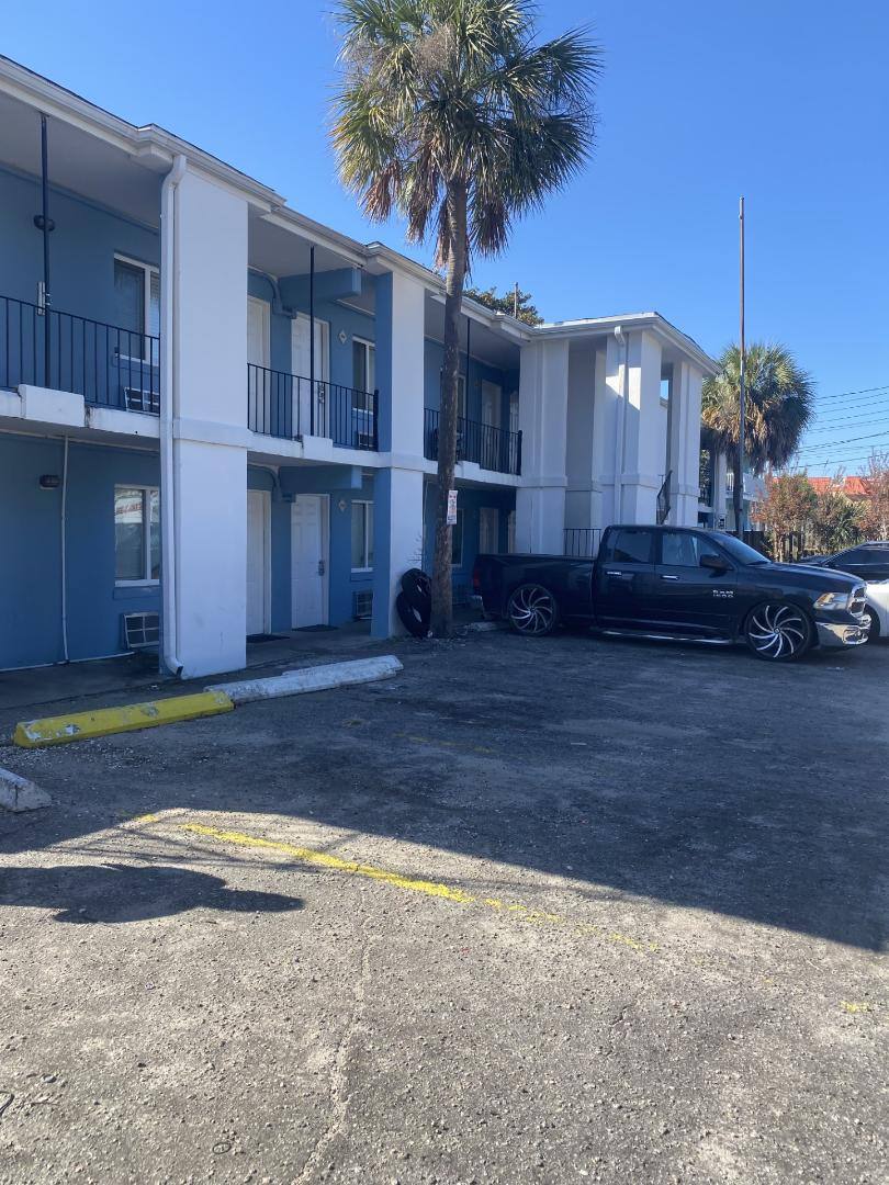 Apartment for rent at 403 14th Ave S #107, Myrtle Beach, SC 29577