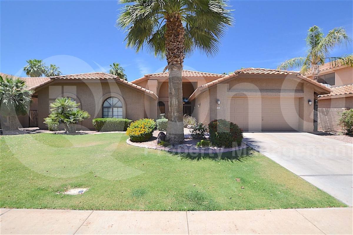 House for rent at 510 S Lagoon Dr, Gilbert, AZ 85233
