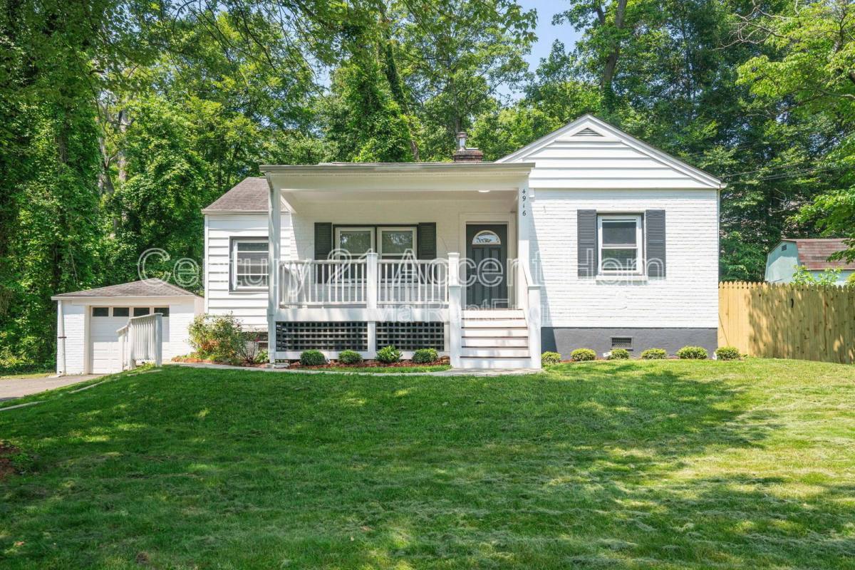 House for rent at 4916 Chowan Ave, Alexandria, VA 22312