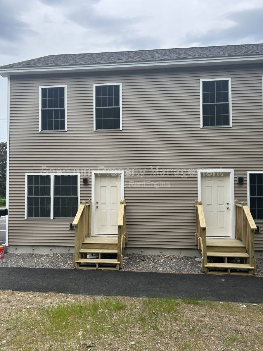Townhouse for rent at 197 Northern Ave, Augusta, ME 04330