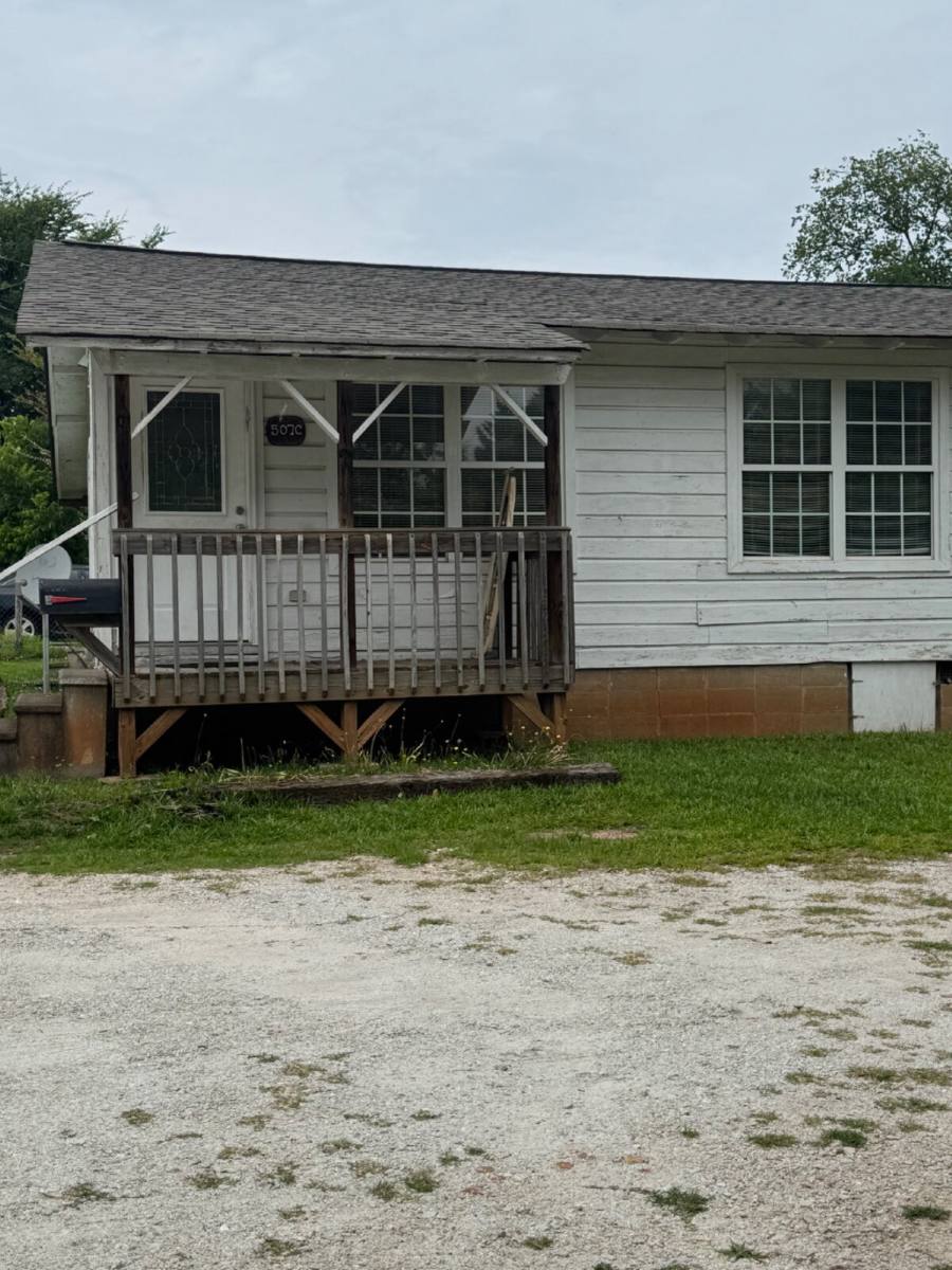 Apartment for rent at 507 S Walnut St #C, Seneca, SC 29678