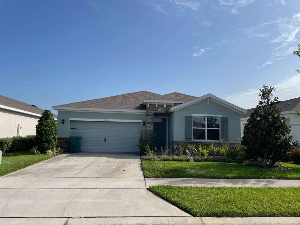 House for rent at 5240 Sunshine Dr, Wildwood, FL 34785