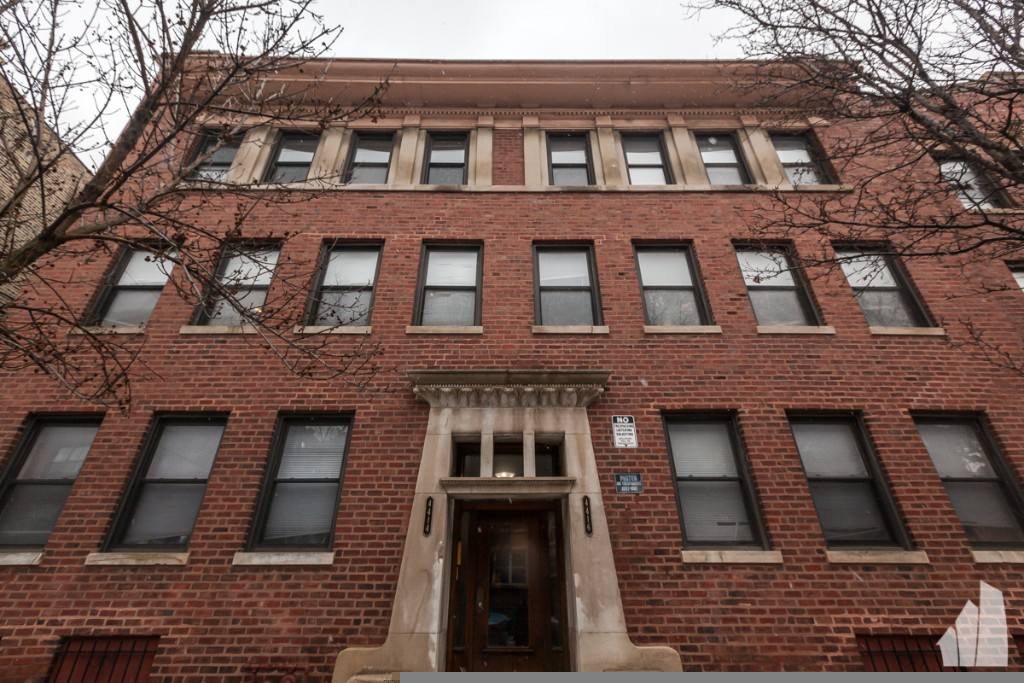 Apartment for rent at 4408 N Hazel St #2, Chicago, IL 60640