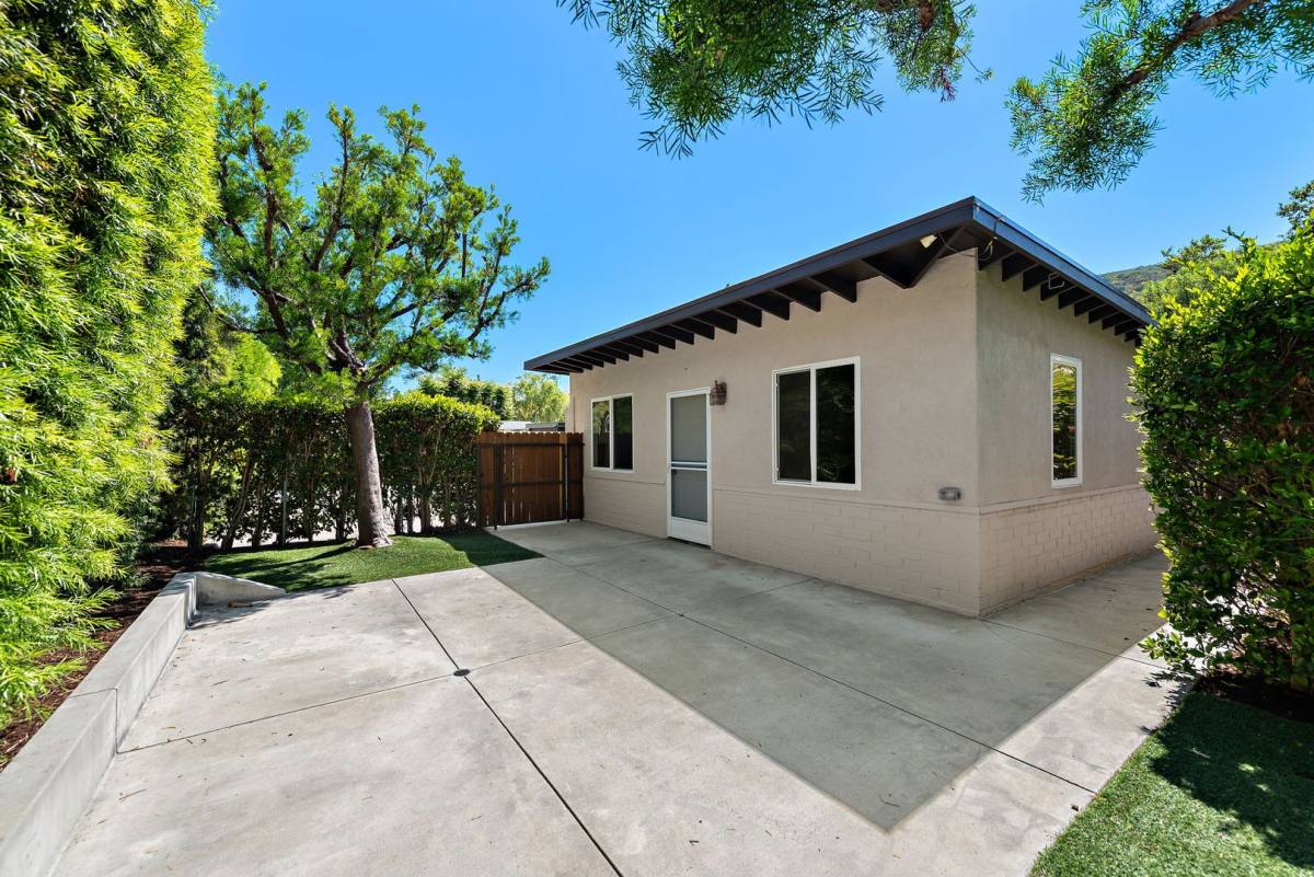 House for rent at 20451 Sun Valley Dr, Laguna Beach, CA 92651
