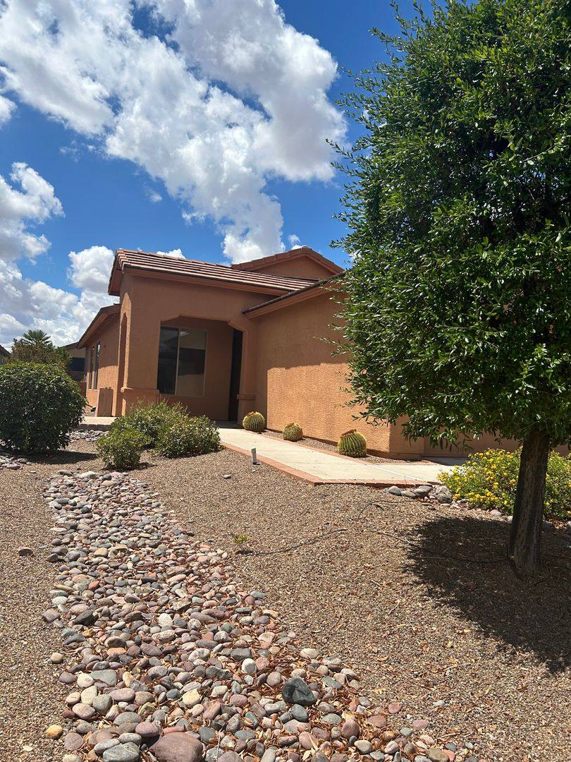 House for rent at 481 W Chardin Dr, Green Valley, AZ 85614