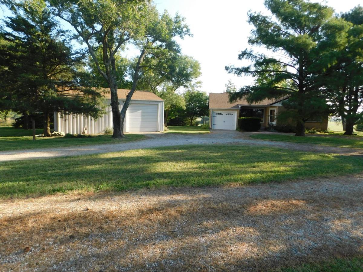 House for rent at 8498 NW 30th, Towanda, KS 67144