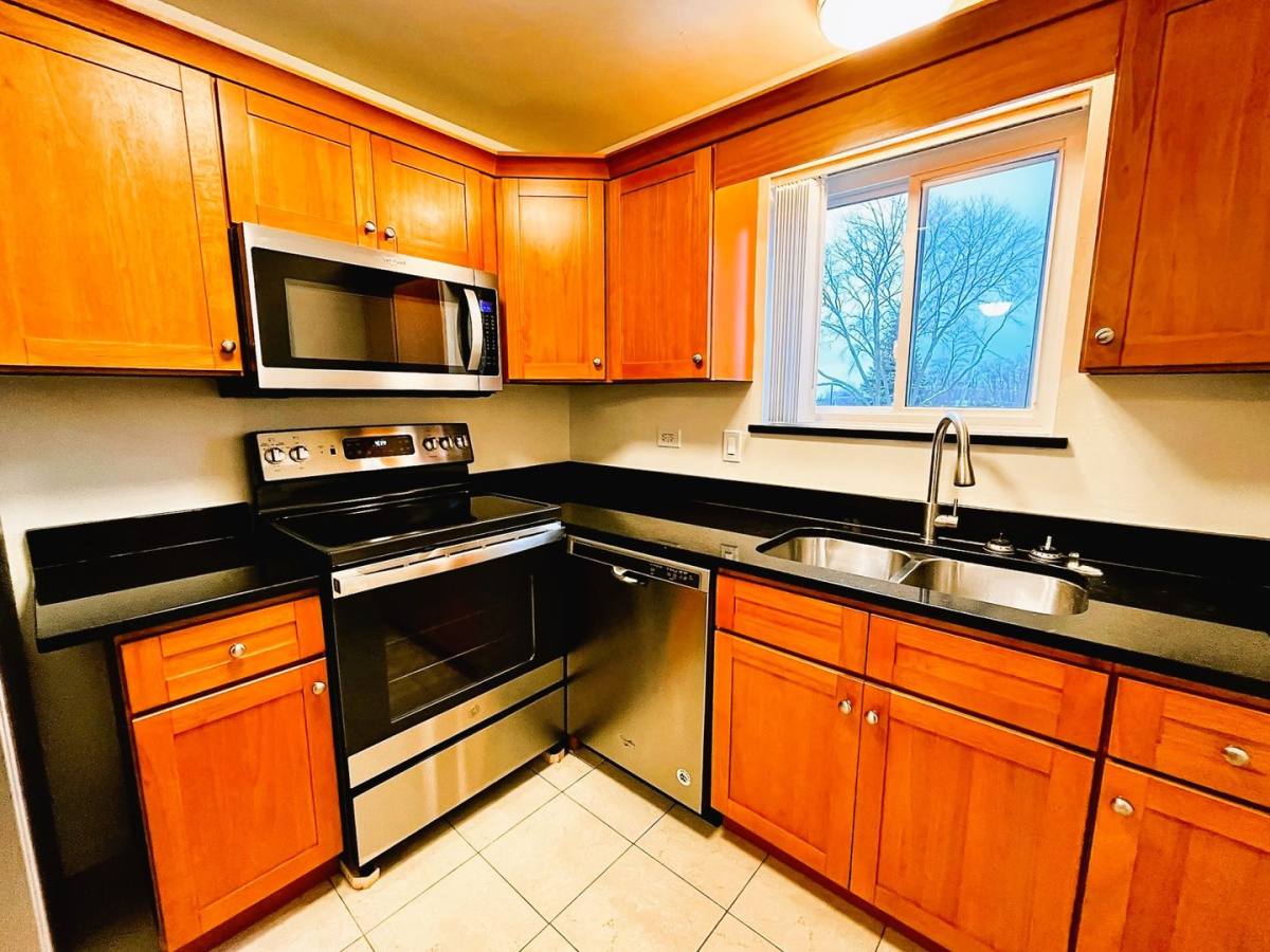Apartment for rent at 906 Joliet Rd, La Grange, IL 60525