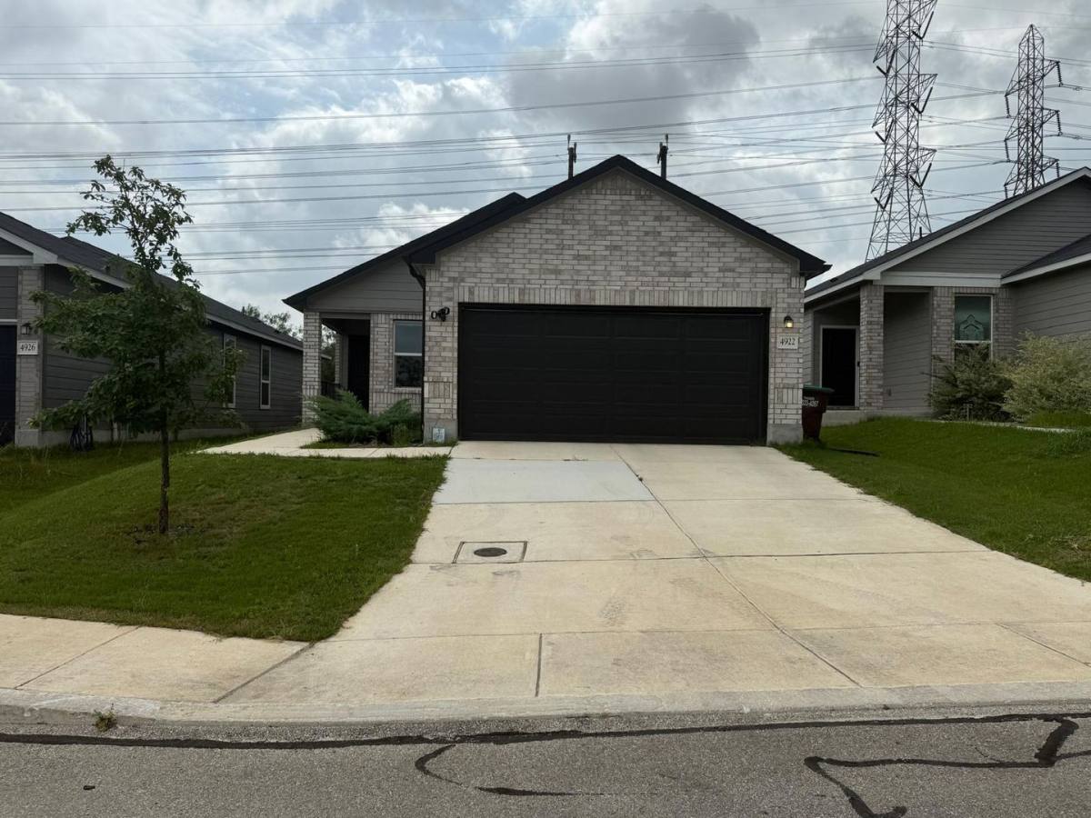 House for rent at 4922 Via Sonoma Trail, Converse, TX 78109