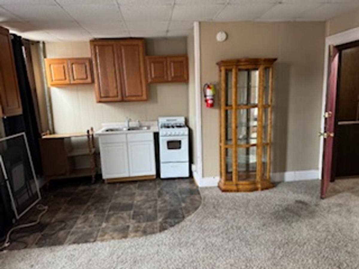 Apartment for rent at 201 1 2 Main St, Cedar Falls, IA 50613