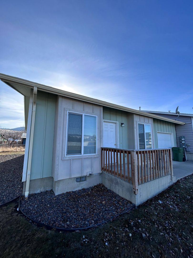 House for rent at 2212 Jakob St, La Grande, OR 97850