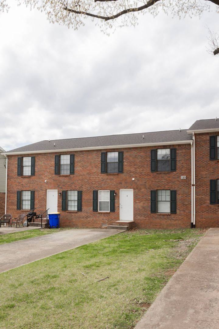 Apartment for rent at 110 Bennett Dr, Clarksville, TN 37042