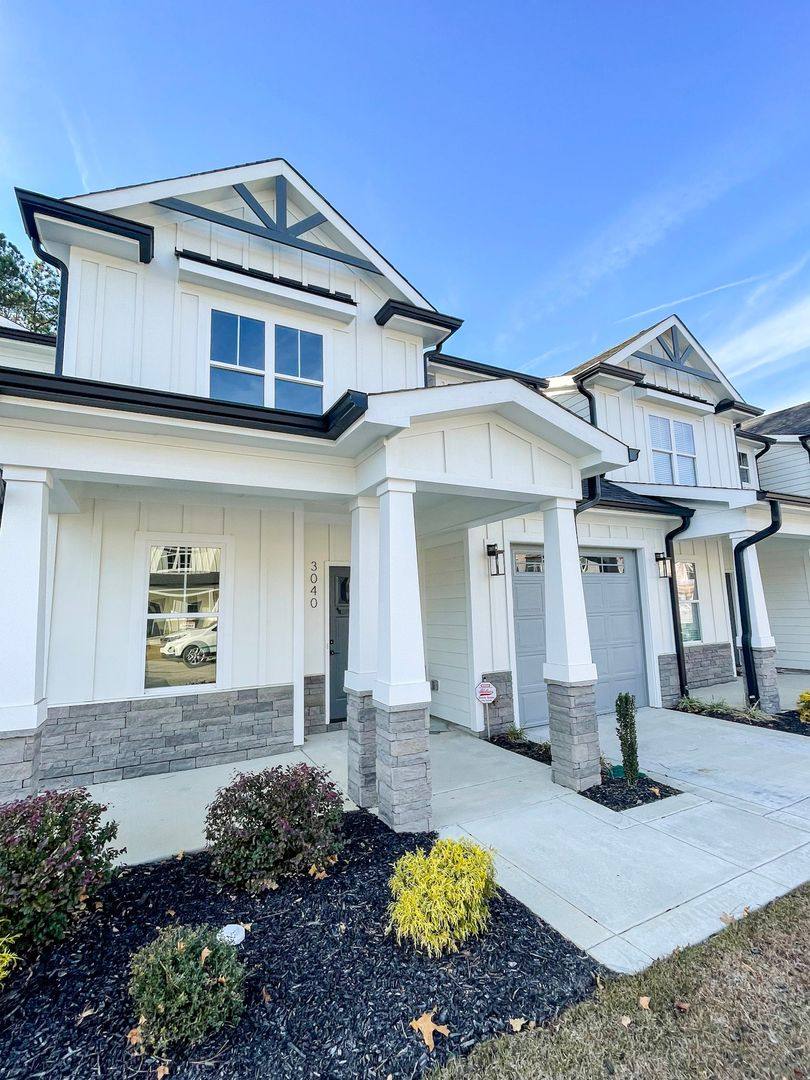 Townhouse for rent at 3048 Candlelight Dr, Fayetteville, NC 28311
