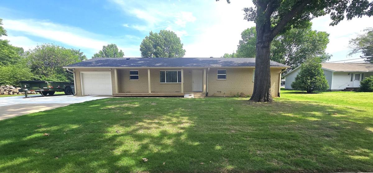 House for rent at 2122 W Lawson St, Fayetteville, AR 72703
