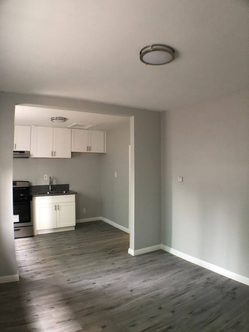 Apartment for rent at 231 E Hullett St, Long Beach, CA 90805