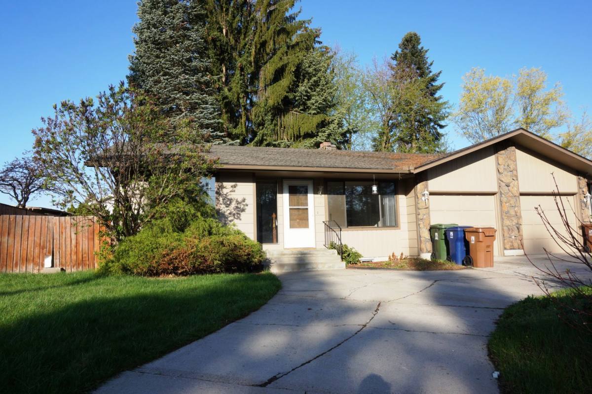 Apartment for rent at 9615 & 9617 N Indian Trail Rd, Spokane, WA 99208
