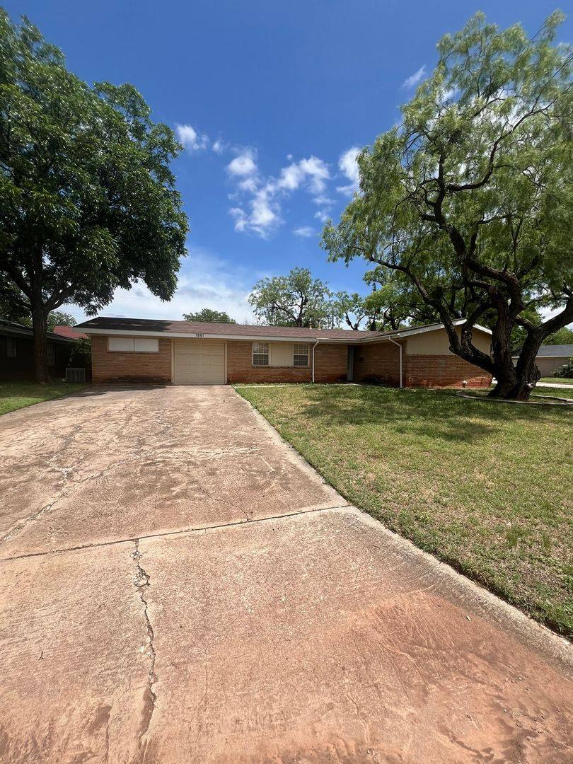 House for rent at 1801 Mimosa Dr, Abilene, TX 79603