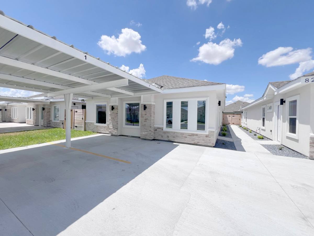 House for rent at 913 N Woodson Ave, Edinburg, TX 78541