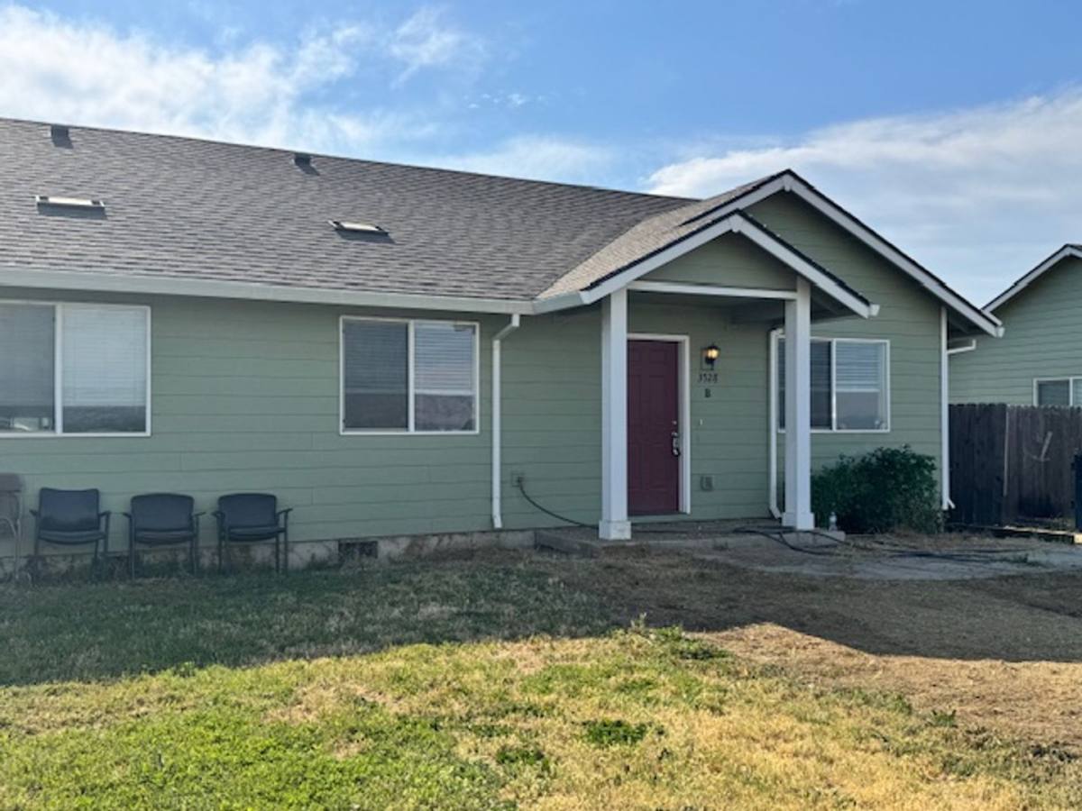 Apartment for rent at 3528 Britt, Medford, OR 97501