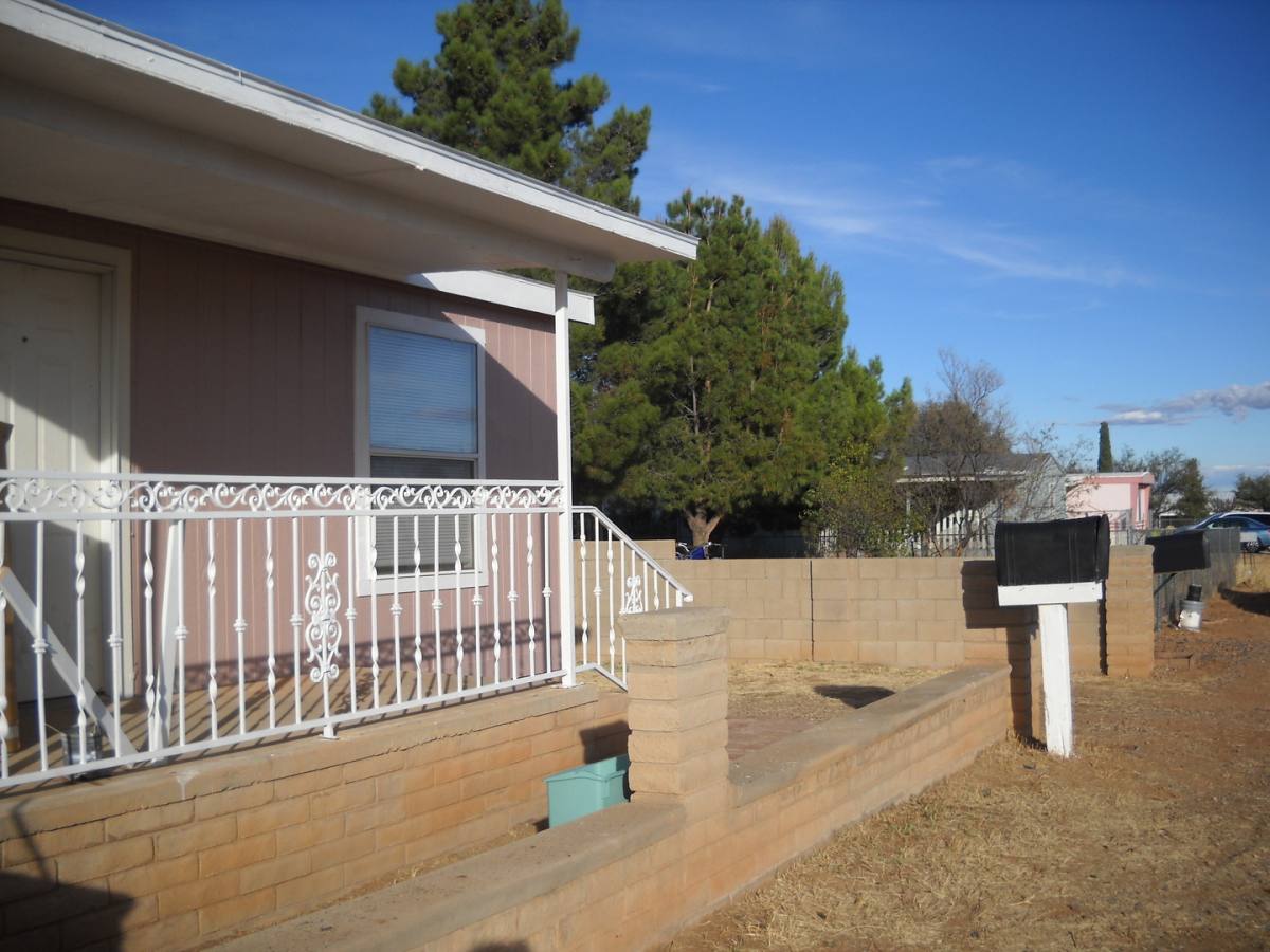 House for rent at 105 Via Mercardo, Huachuca City, AZ 85616