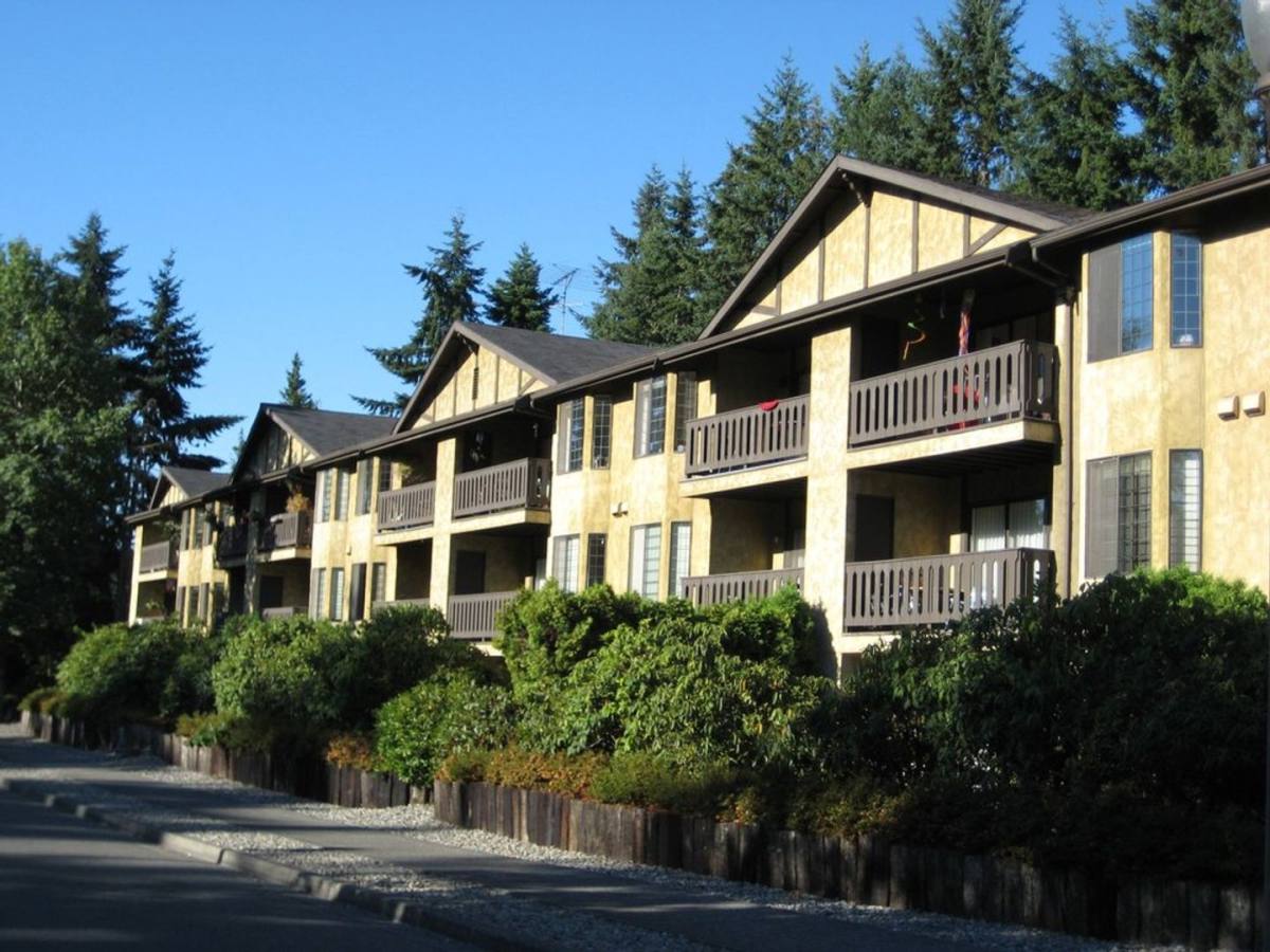 Apartment for rent at 1912 N Oakes, Tacoma, WA 98406