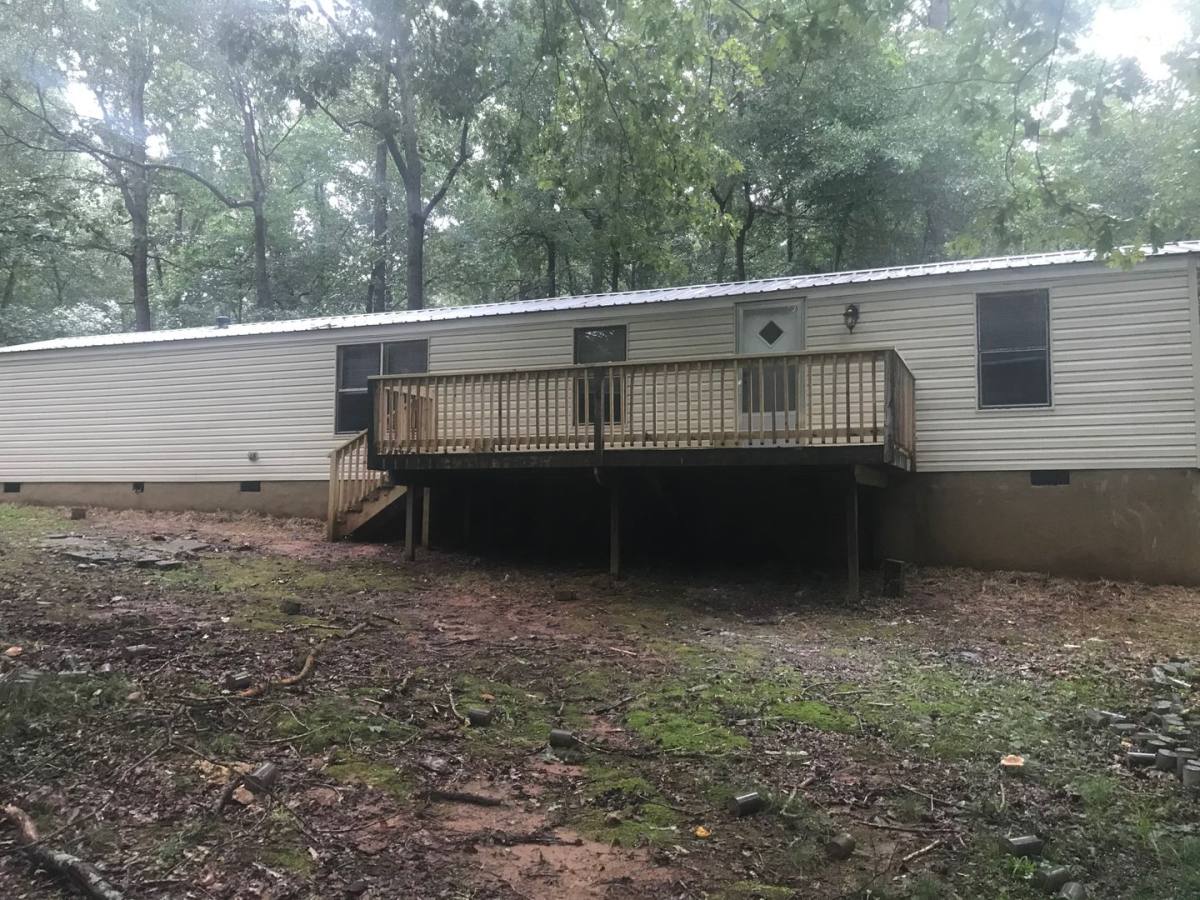 House for rent at 387 W Kellogg Dr, Colbert, GA 30628