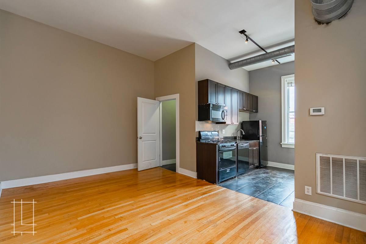 Apartment for rent at 1175 -1191 N High St, Columbus, OH 43201