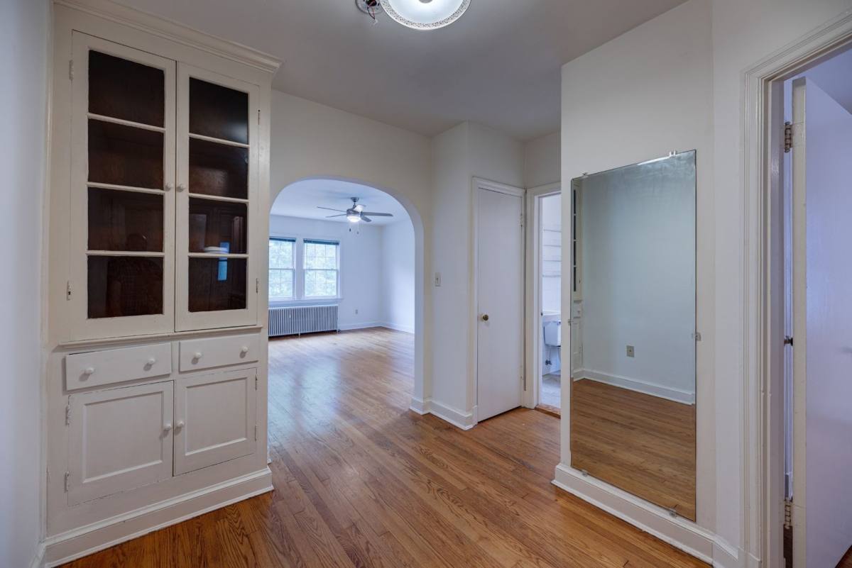 Apartment for rent at 2614 41st St NW, Washington, DC 20007