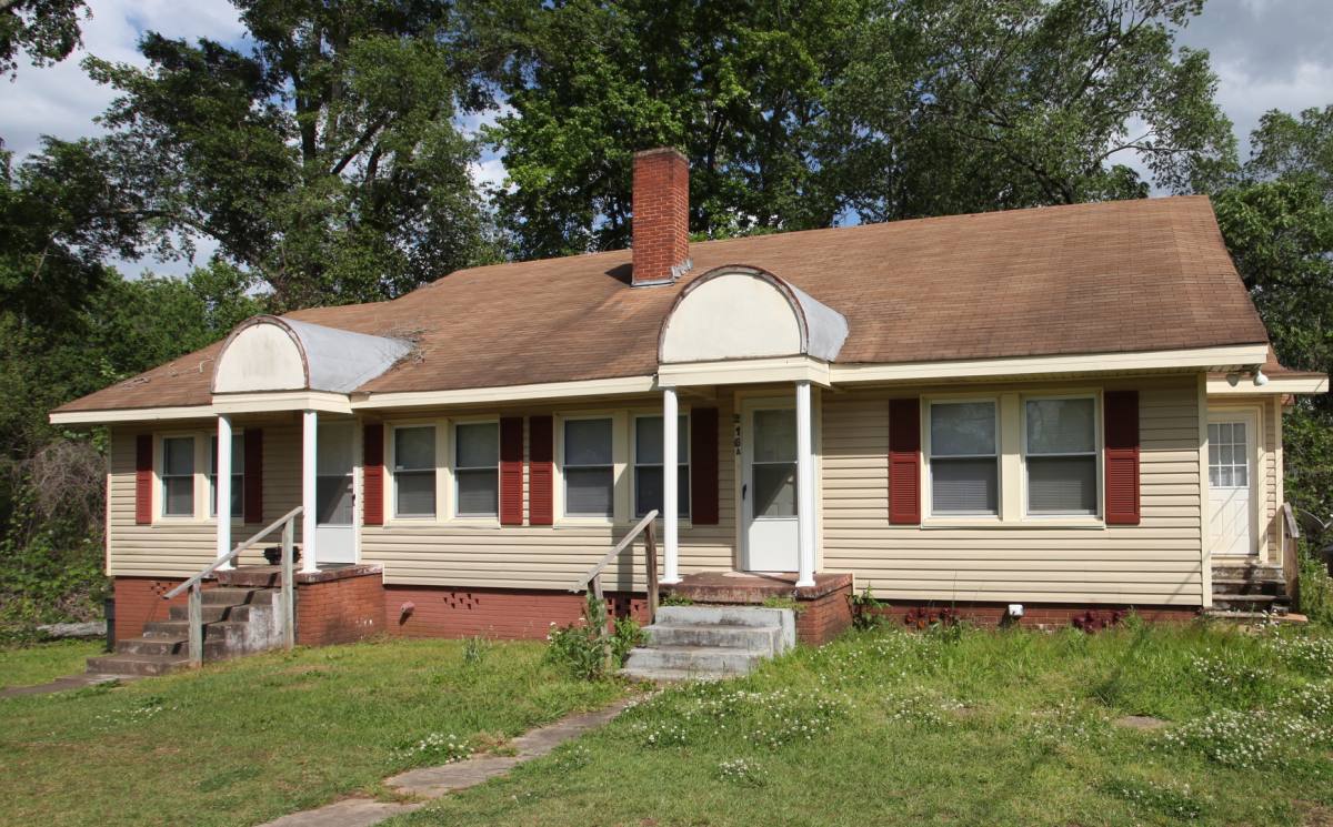 House for rent at 215 Samford Ave, Opelika, AL 36801