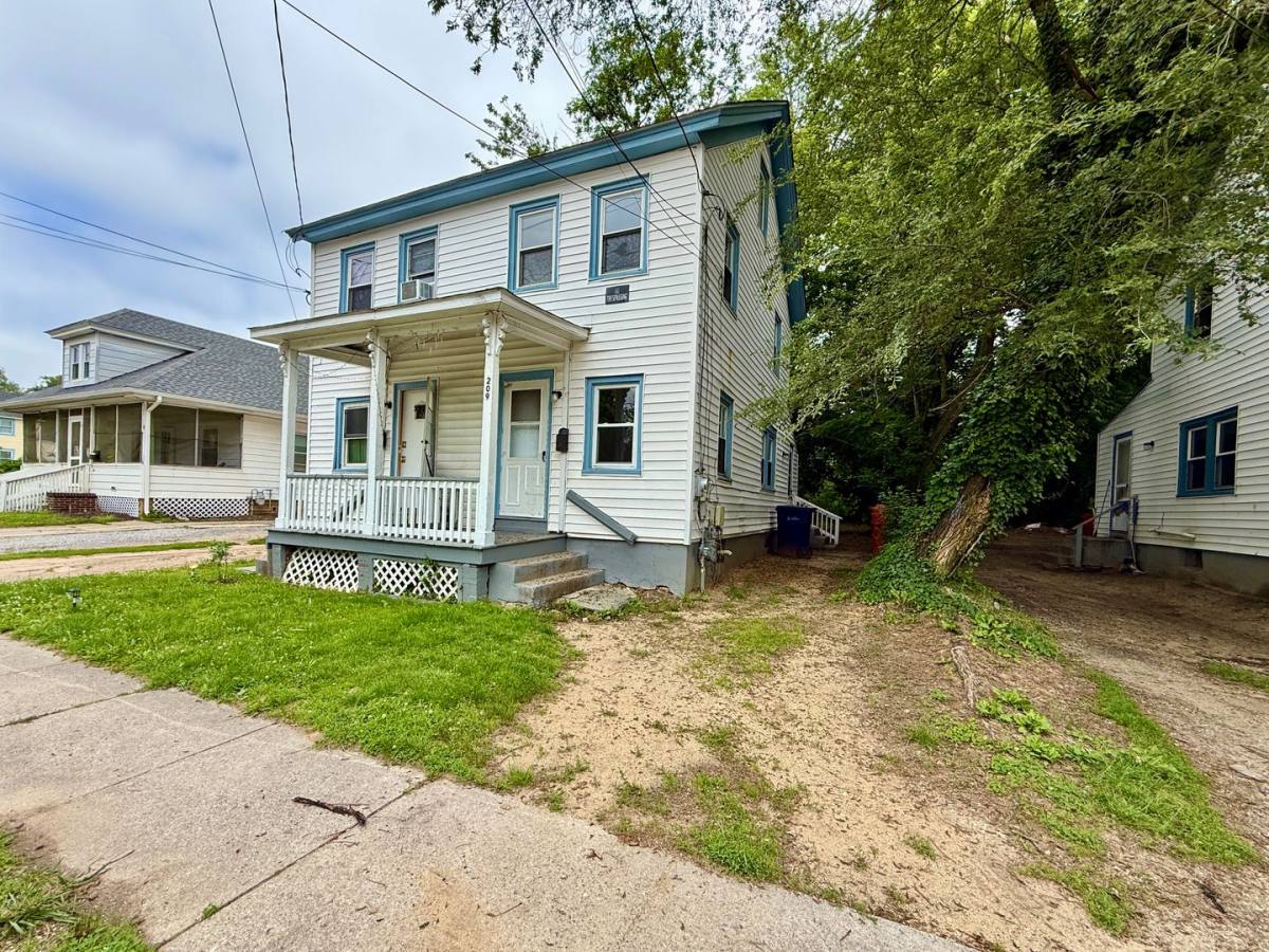 Apartment for rent at 207 S Pine St, Bridgeton, NJ 08302