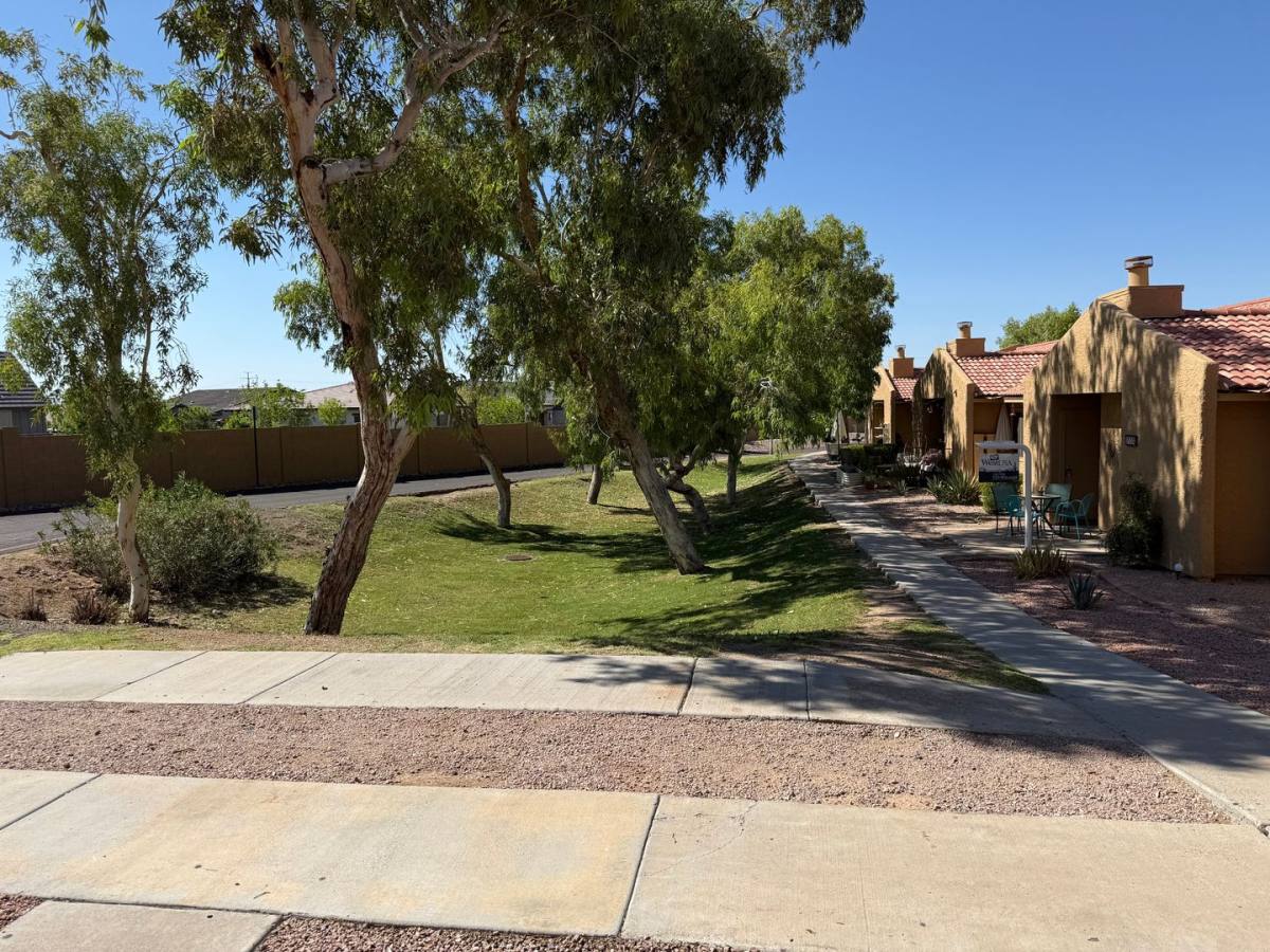 Townhouse for rent at 3511 E Baseline, Phoenix, AZ 85042