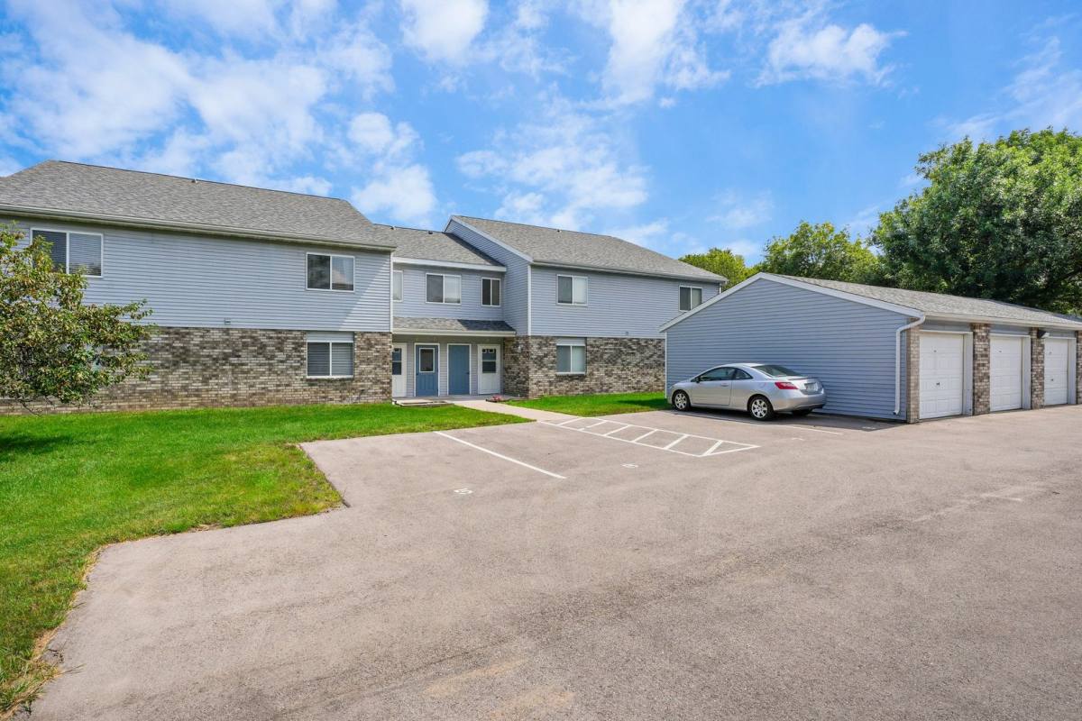 Apartment for rent at 1-34 Ridgeview Court, Madison, WI 53704