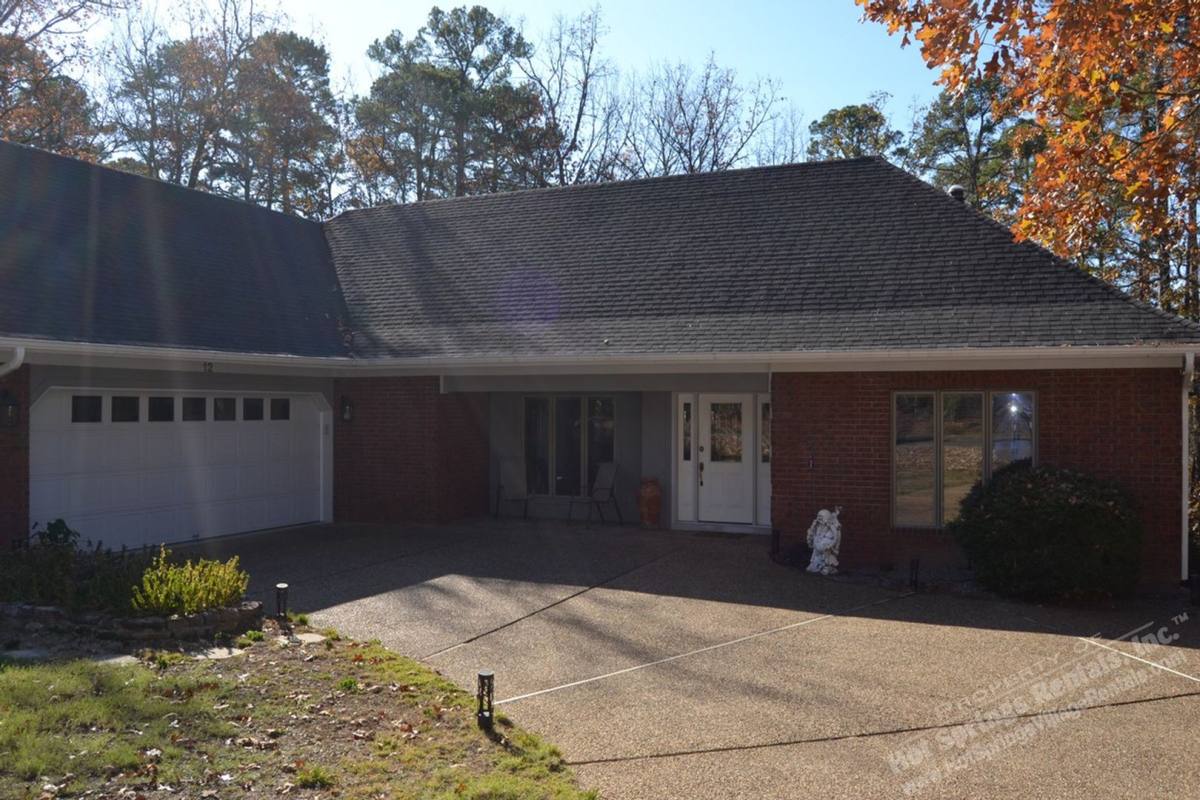 House for rent at 12 Promesa Lane, Hot Springs Village, AR 71909