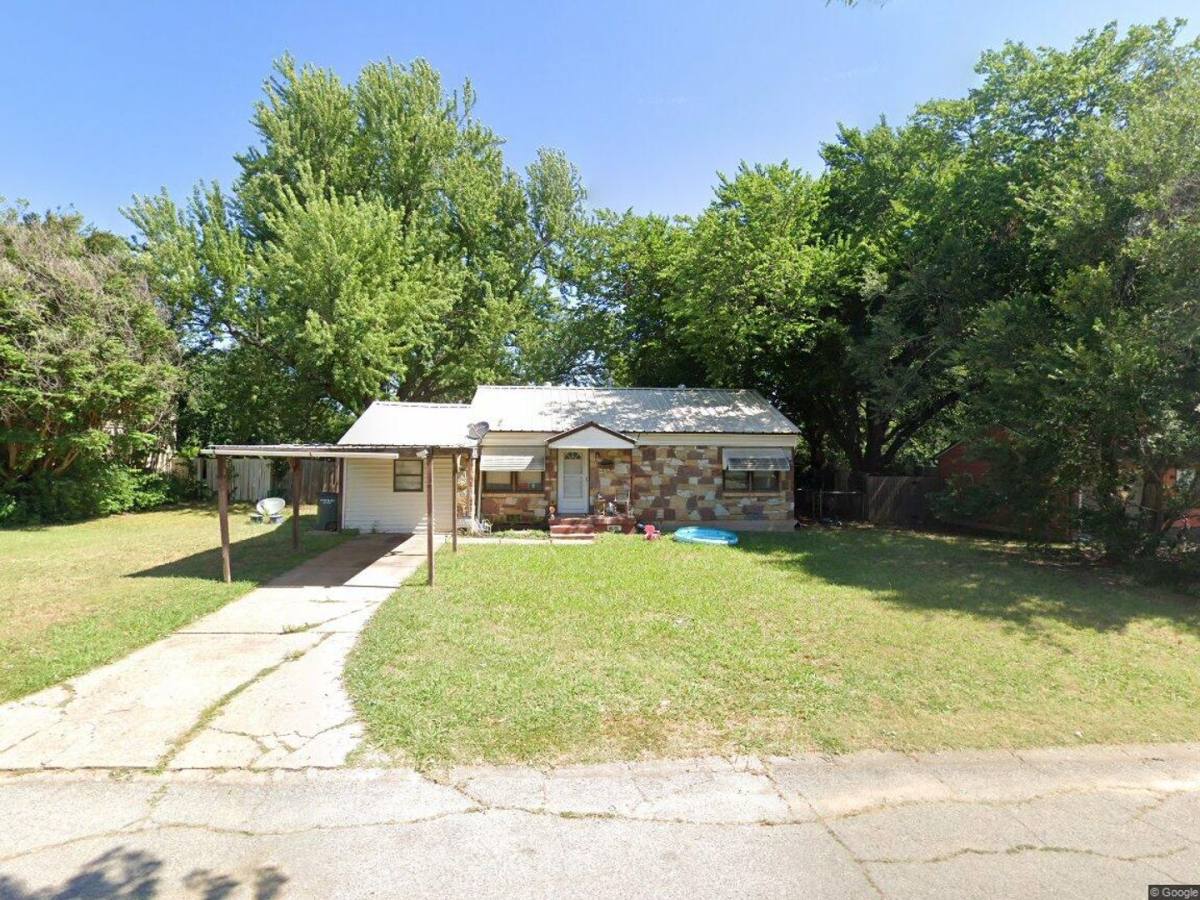 House for rent at 4625 SE 23rd St, Oklahoma City, OK 73115