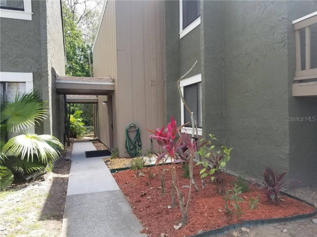 Condo for rent at 5101 Eaglesmere Dr, Orlando, FL 32819