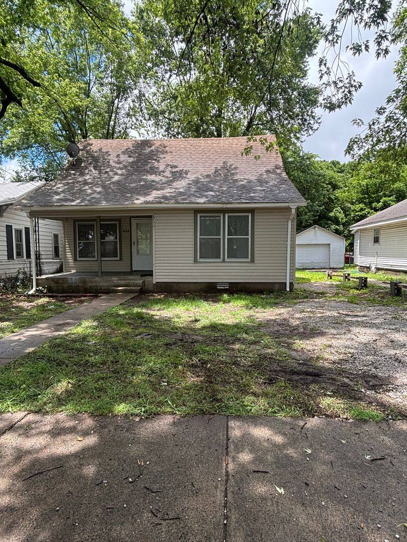 House for rent at 853 S Nettleton, Springfield, MO 65806
