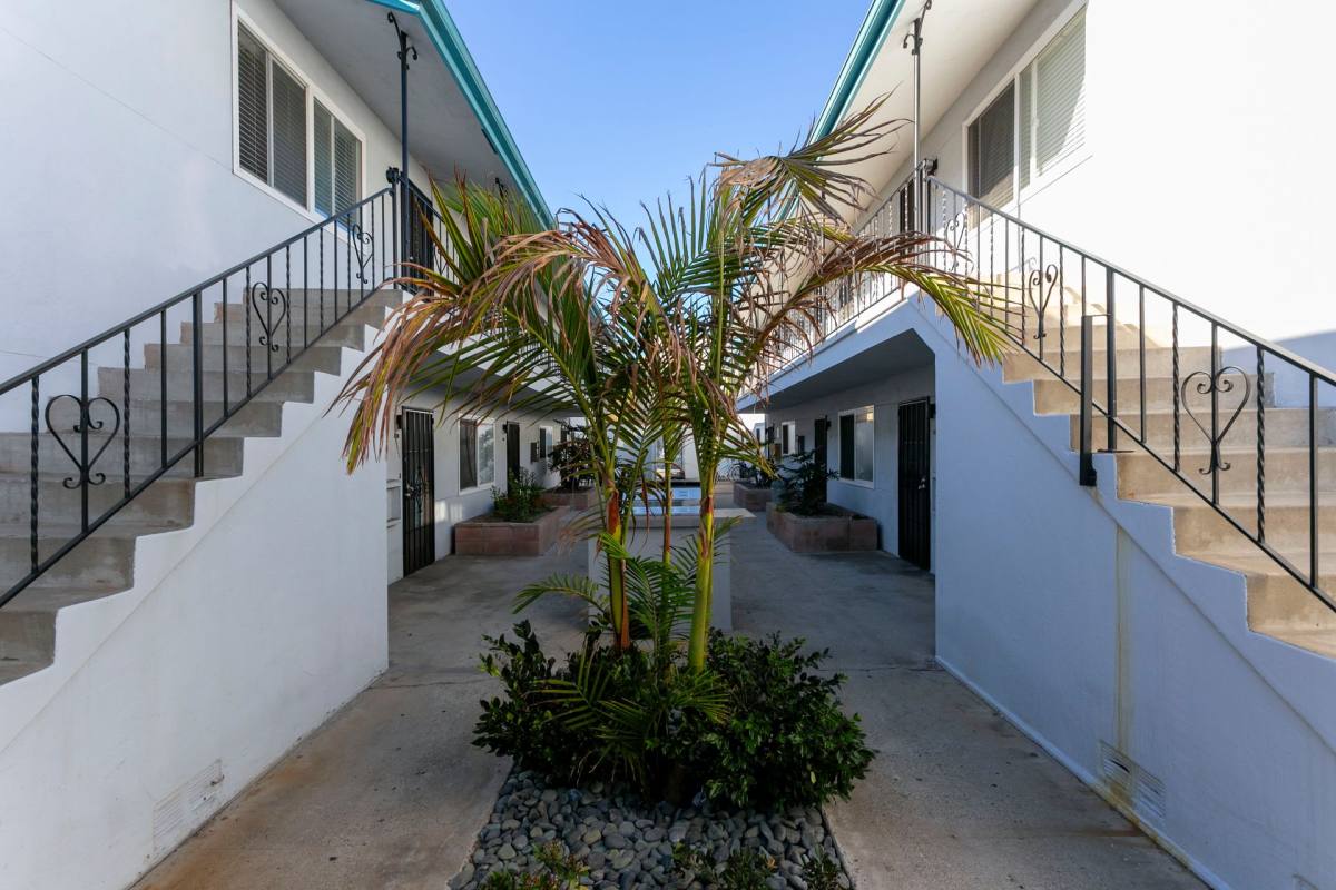 Apartment for rent at 1346-1374-1 2 Grand Ave, San Diego, CA 92109