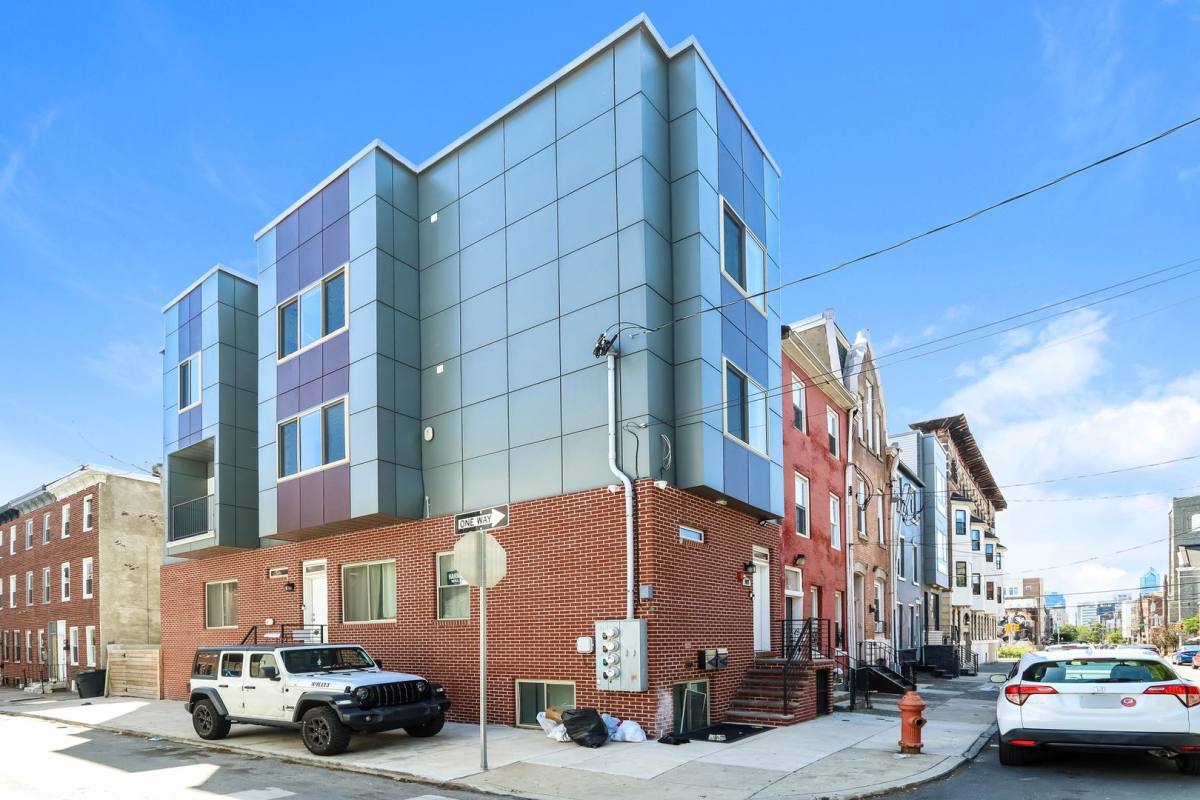 Apartment for rent at 917 N 15th St, Philadelphia, PA 19130