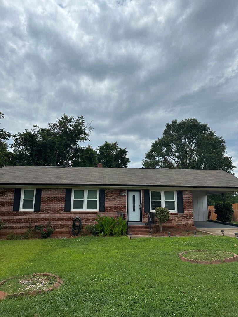 House for rent at 16 Dunlap Dr, Greenville, SC 29605