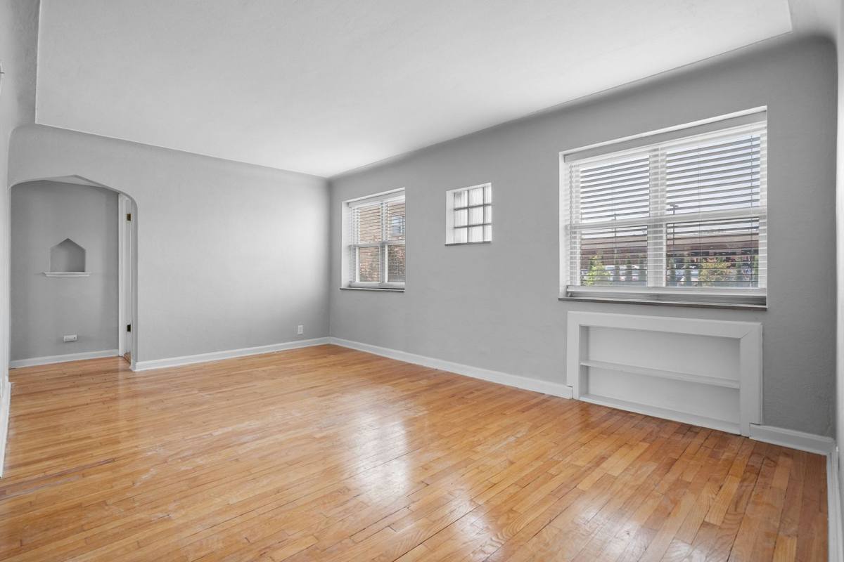 Apartment for rent at 5835-45 Lindenwood Ave, Saint Louis, MO 63109