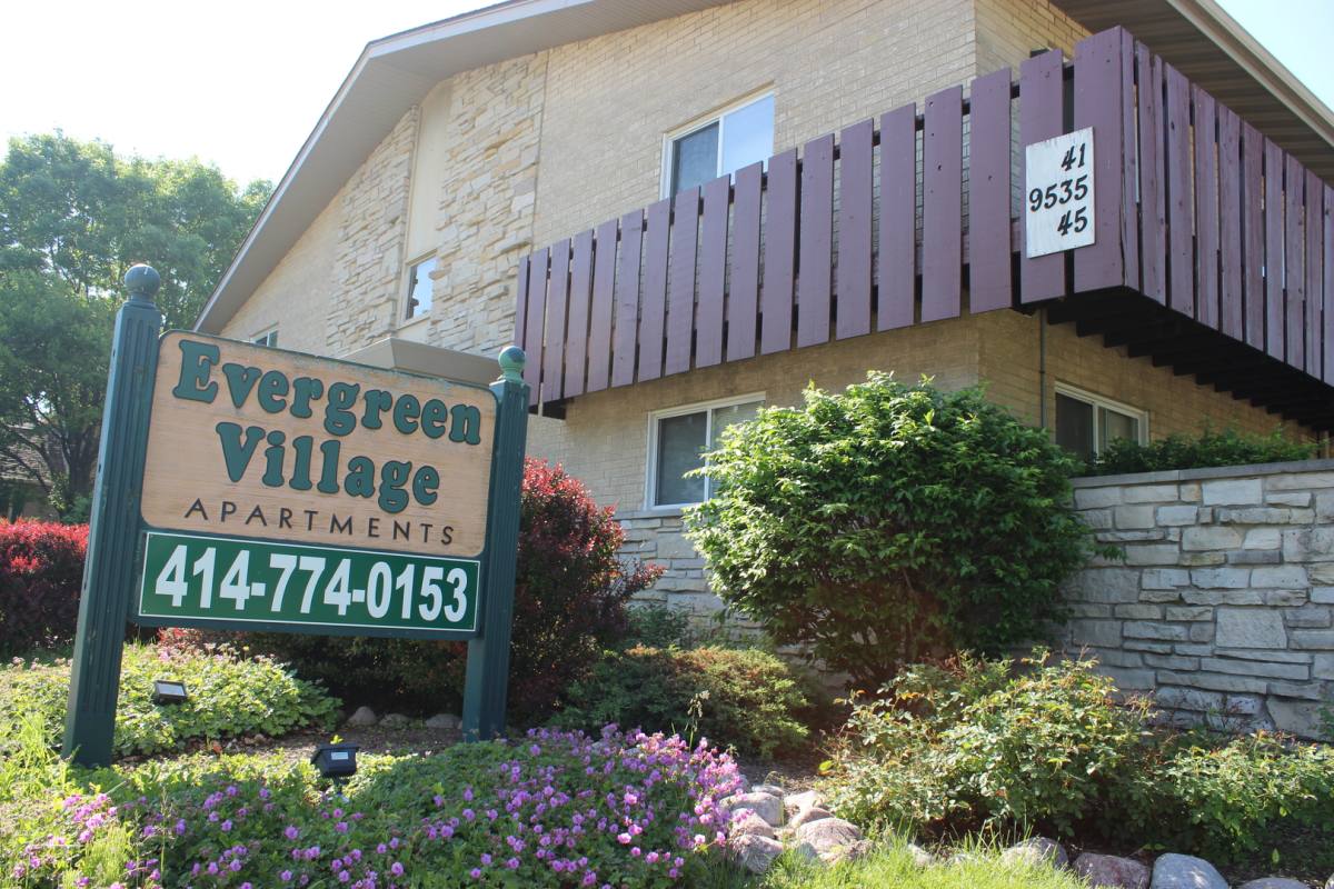 Apartment for rent at 9535-9545 W Oklahoma Ave, Milwaukee, WI 53227