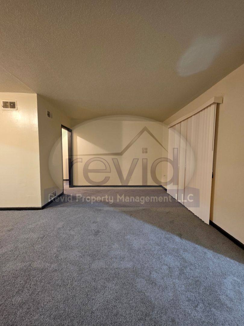 Apartment for rent at 1861 Corning Ave, Memphis, TN 38127