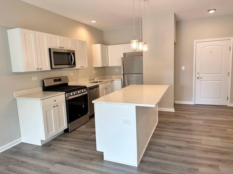 Apartment for rent at 301 N Madison St #1B, Woodstock, IL 60098