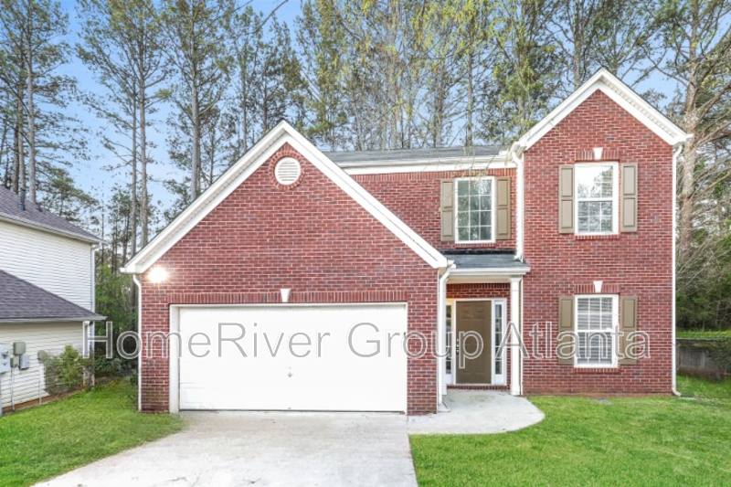 House for rent at 2585 Lake Royale Dr, Riverdale, GA 30296