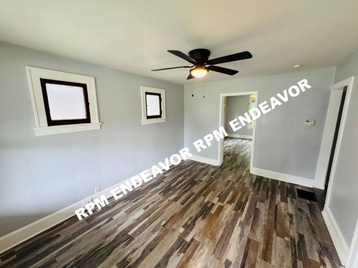 House for rent at 6507 Leschen Ave, Saint Louis, MO 63121