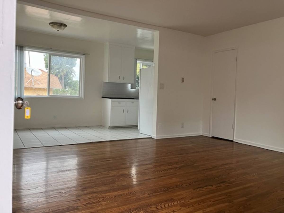 Apartment for rent at 1455 24th St, Santa Monica, CA 90404