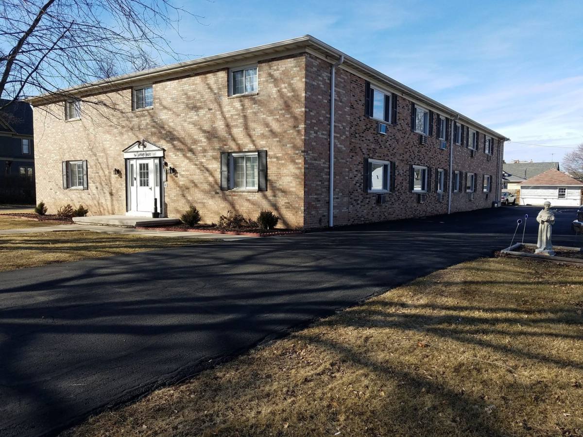 Apartment for rent at 137 E Division St, Fond Du Lac, WI 54935